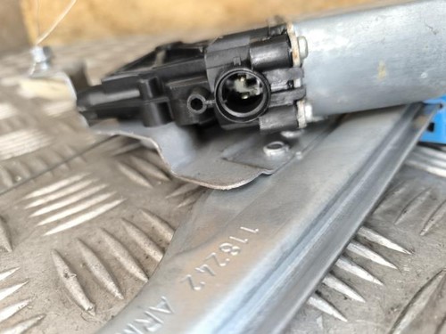 Leve vitre electrique avant