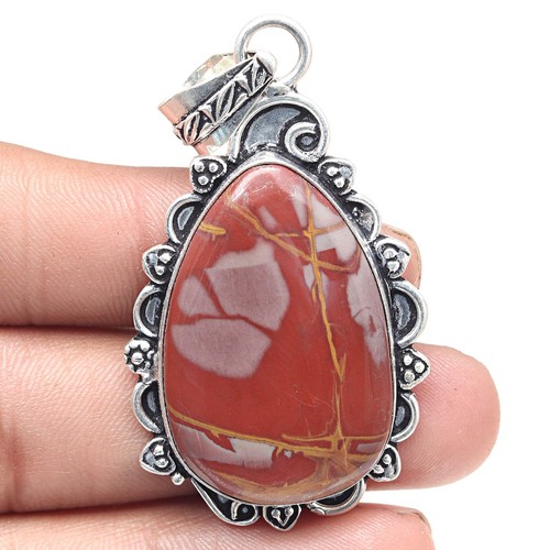 Pendentif créateur pierre