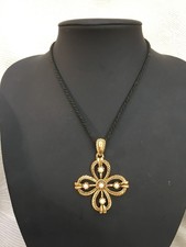 Collier, croix arlésienne signé René Gouin, métal doré et perles, necklace