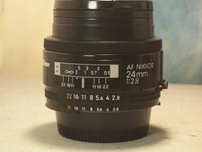 objectif Nikon AF-nikkor  24- mm 2.8