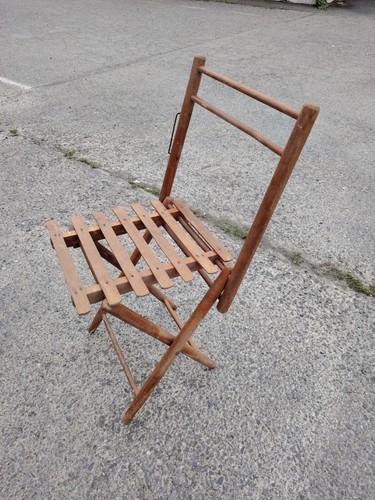 Ancienne petite chaise - , pliante