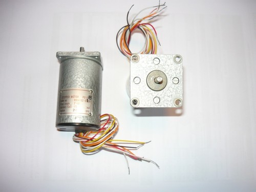 Moteur pas - pas, neuf