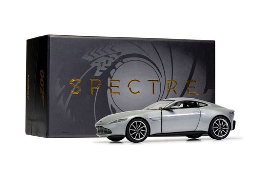 James bond aston martin db10 - james,