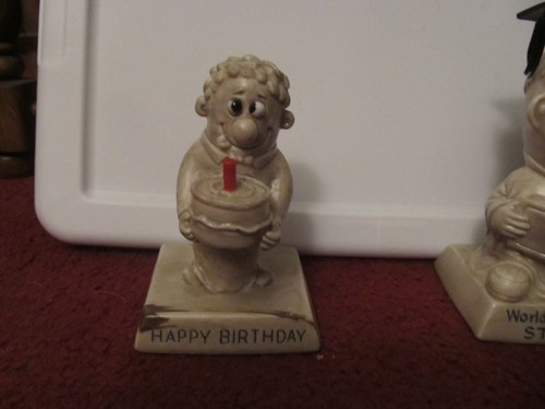 Berries figurine happy - &,