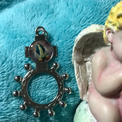 Dizainier pendentif immaculée - dizainier,
