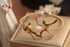 Bracelet Ouvert Jonc Réglable Doré Oiseau Sur Branche Arbre Perle Baroque XZ16