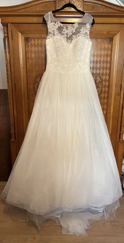 Pronovias makeda wedding dress - makeda,