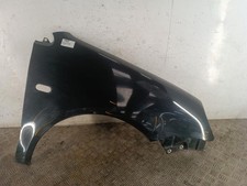 Aile avant droit VOLKSWAGEN POLO 4 PHASE 1 6Q0821106D