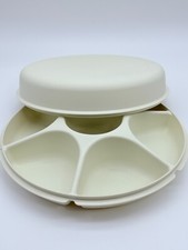 TUPPERWARE Serving Center