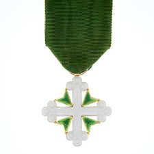 Belle médaille de l’ordre des Saints Maurice et Lazare en or. Avec son ruban.