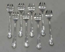8 fourchettes à huître