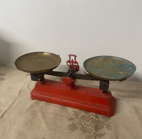 Ancienne balance plateaux - balance, en