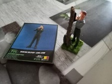 MAQUETTE SOLDAT QUI SE RASE 1:35 VERLINDEN POUR DIORAMAS