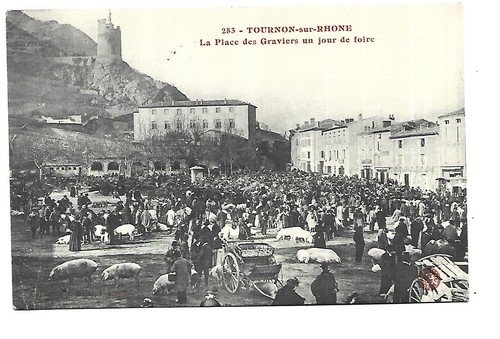 Tournon la place - ,