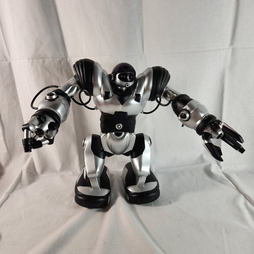 Wowwee robo sapien robot with - robot,