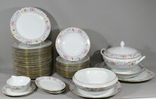 Service De Table En Porcelaine