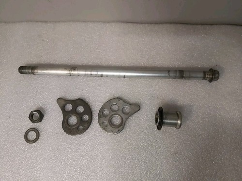 Axe roue arrière complet - de,