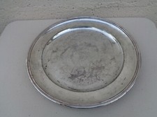 Plat rond en métal argenté