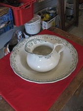 ++"506.6"ENSEMBLE DE TOILETTE CUVETTE ET BROC CREIL MONTEREAU MODELE LA VALLIERE