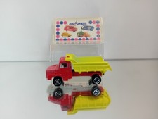 Camion à benne basculante