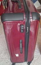 Tumi valise