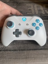 Manette Microsoft bluetooth  XBOX One/series/PC Ice White Blue - garantie 6mois