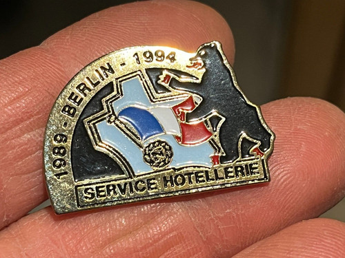Pin service hotellerie - pin's,