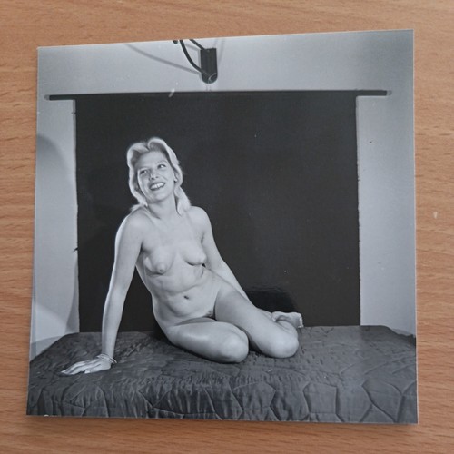 Artistique sourire blond - nu,