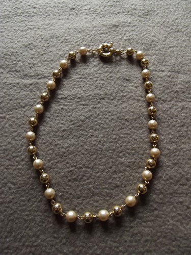 Collier ras cou agatha en - de,