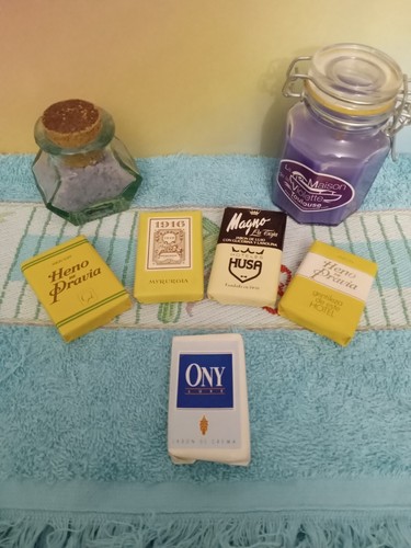Lot mini savons d - de,