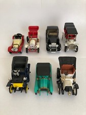 Lot de 7 anciennes voitures