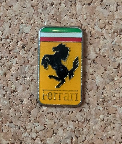 Pin ferrari cheval voiture - pin's,