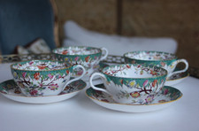 Rare quatre tasses à thé en porcelaine de Fismes – Décor « Lignes brisées" XIXe