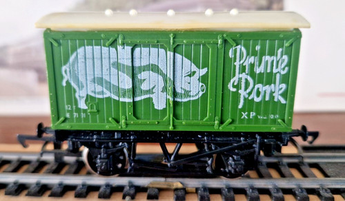 Hornby r162 wagon fermé - wagon,