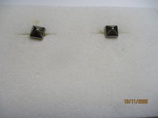 PIERRE LANG BOUCLES D OREILLE CLOUS    BIJOU FANTAISIE