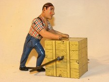 JOUET ANCIEN EN TOLE WIND-UP TIN TOY MAN PUSHING BOX D G M WUCO ARNOLD TECHNOFIX