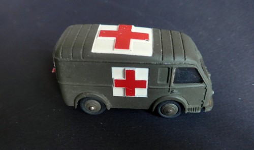 Ambulance militaire dinky - ambulance,