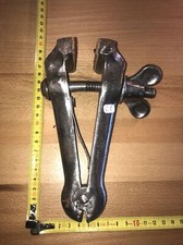 etau outil ancien étau de serrage à main réf (N°21 )