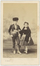 CDV circa 1865. Frère et sœur en costume espagnol par Ken à Paris. Torero.