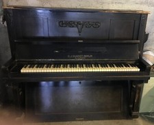 AV-Piano droit cadre métal