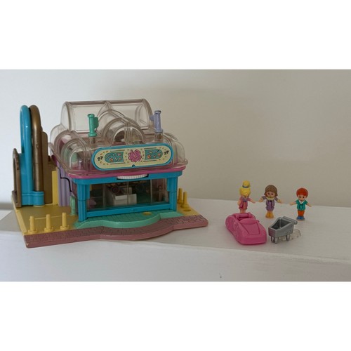 Polly pocket variation - pocket,
