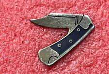 T26 Pins COUTEAU de POCHE PLIANT SWITCHBLADE POCKET KNIFE Vintage Lapel pin
