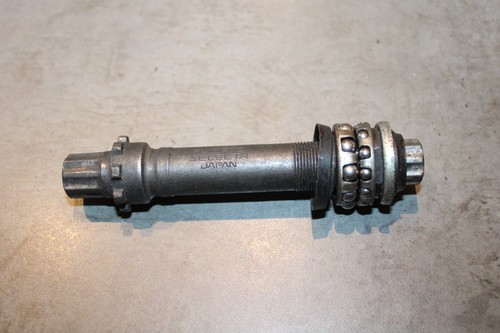 Axe pédalier vélo ancien - axe,