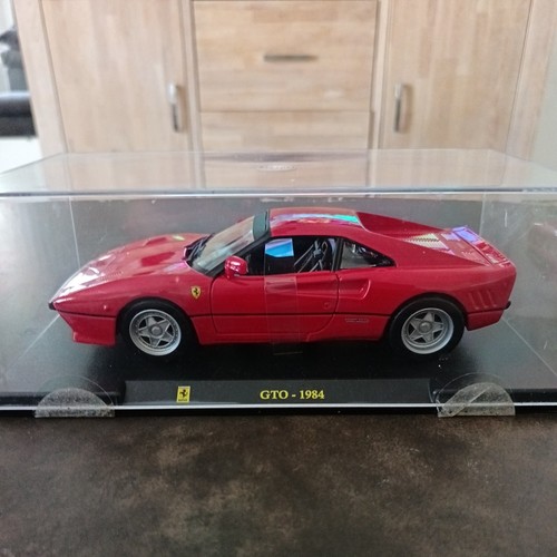 Fvq24 voiture burago - burago,