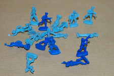 AVIATEURS ITALIENS WWII ATLANTIC échelle 1/72  18 pièces comme neuf