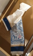 FOULARD CARRÉ / Square Scarf / Bufanda cuadrada Disneyland Hotel Paris