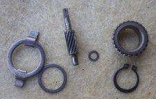 Entrainement compteur Suzuki RV 90 VanVan années 70  TBE pièce d'origine.