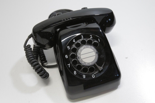 Téléphone noir japonais
