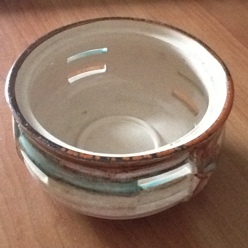 Poterie avec ouverture