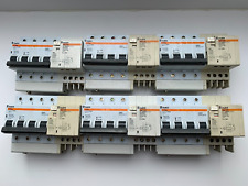 Merlin Gerin multi 9 C32a  20794 + VIGI C32 30mA  20341